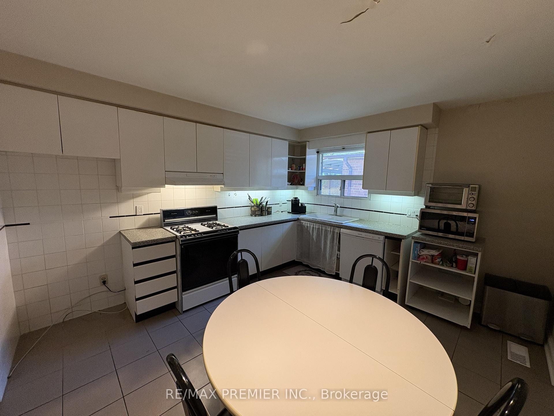Photo 11 of 2979 Weston Road, North York, Humberlea-Pelmo Park — HOMEH