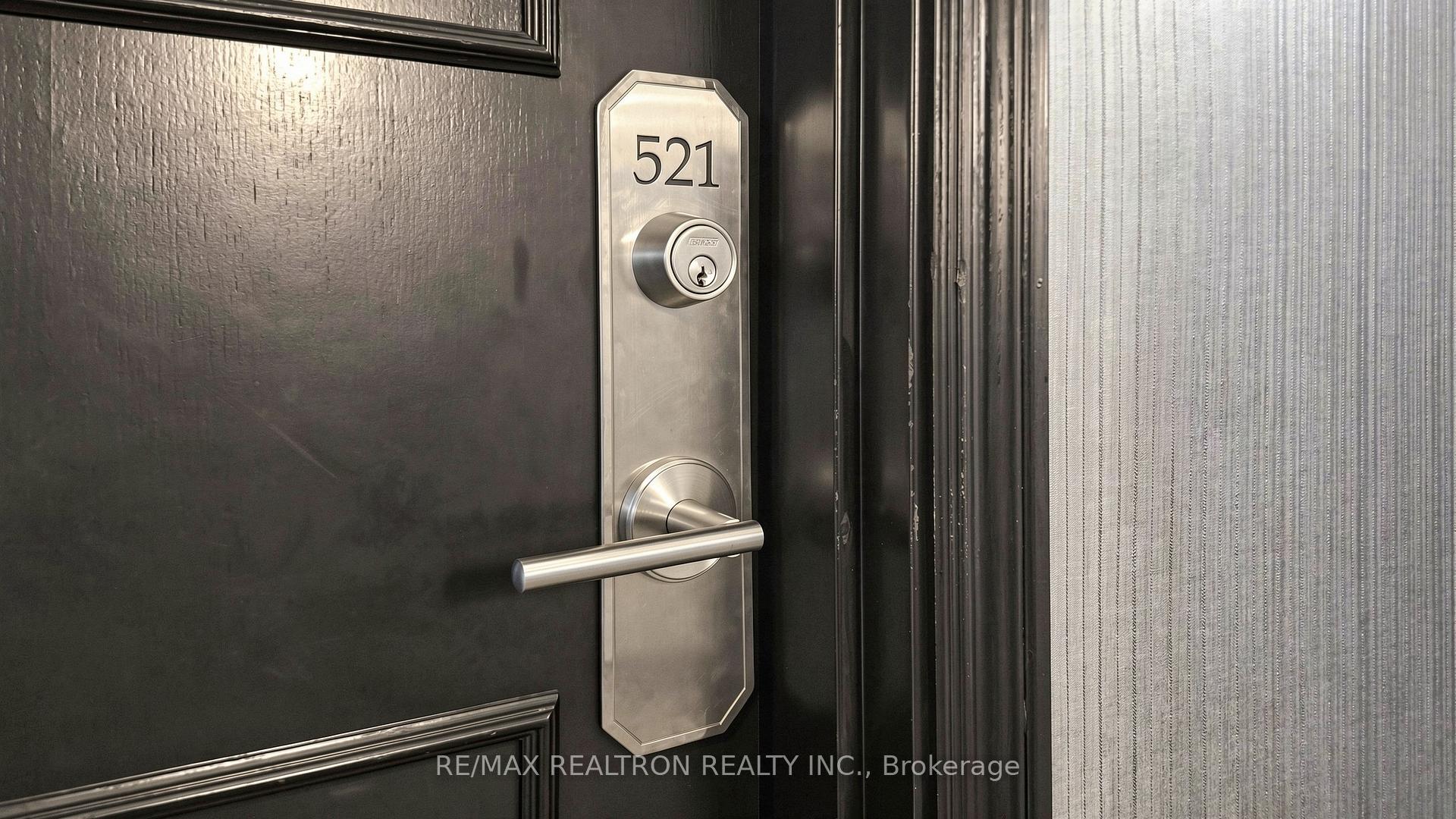 Photo 6 of 14924 Yonge Street, Aurora, Aurora Highlands — HOMEH