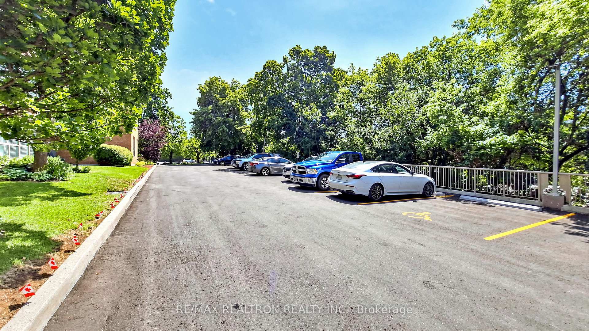 Photo 28 of 14924 Yonge Street, Aurora, Aurora Highlands — HOMEH