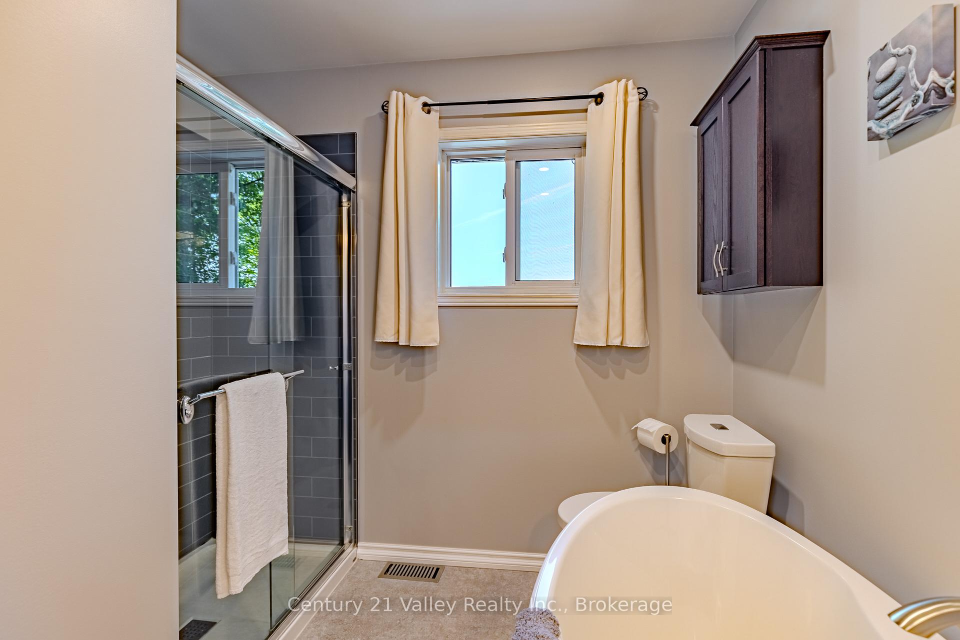 Photo 23 of 141 Mulberry Lane, Bonnechere Valley, Eganville/Bonnechere Twp — HOMEH