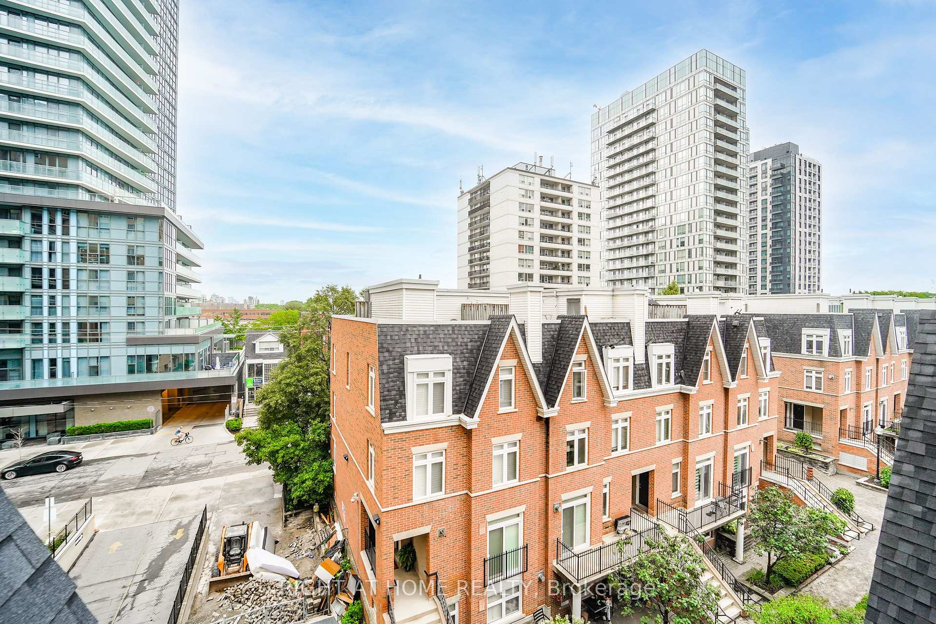 Photo 1 of Unit 22, 108 Redpath Avenue, Toronto, Mount Pleasant West — HOMEH