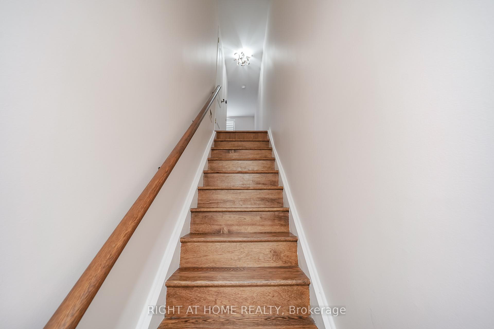 Photo 6 of Unit 22, 108 Redpath Avenue, Toronto, Mount Pleasant West — HOMEH