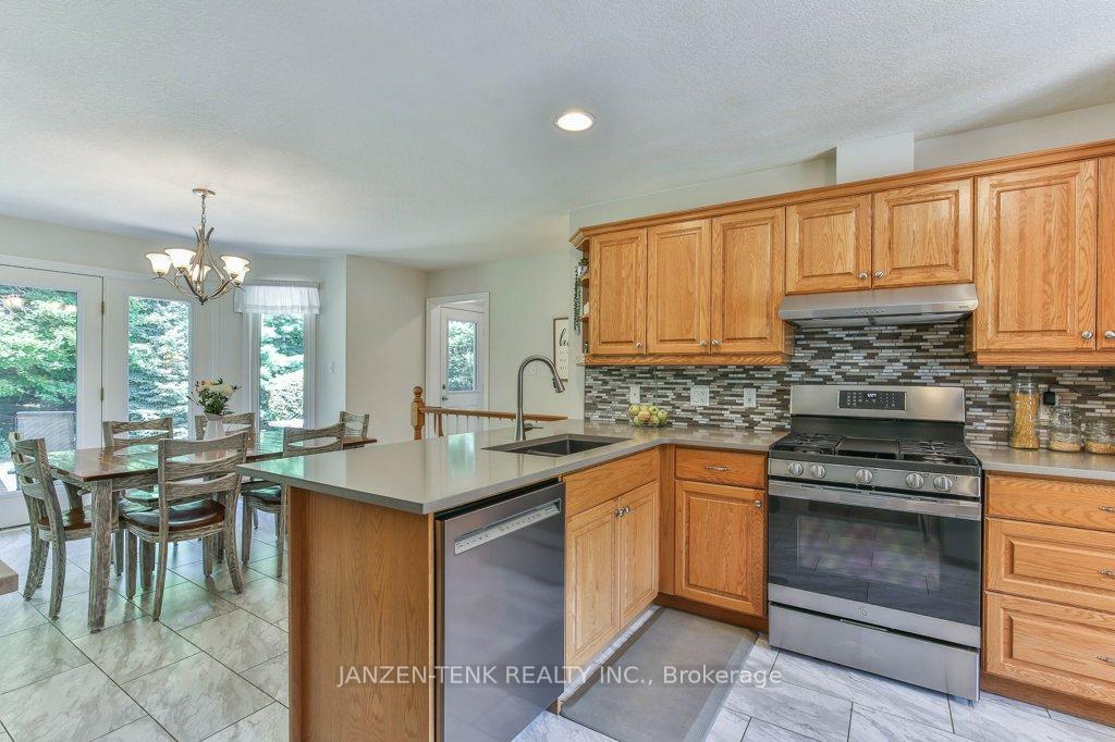 Photo 10 of 5757 Carter Road, Malahide, Rural Malahide — HOMEH