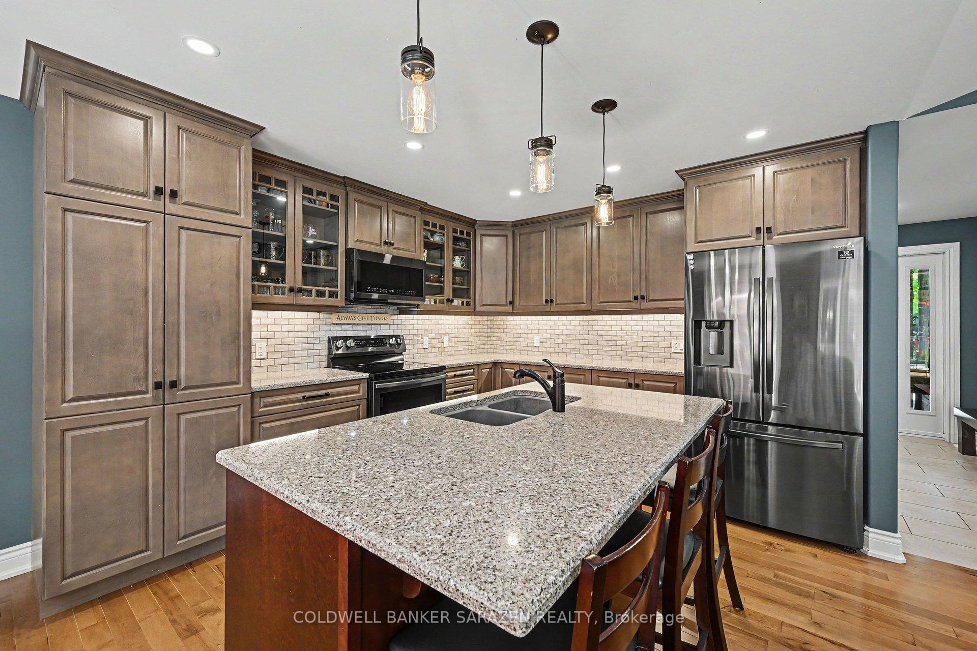 Photo 8 of 78 Deerfield Drive, McNab/Braeside, Mcnab/Braeside Twps — HOMEH