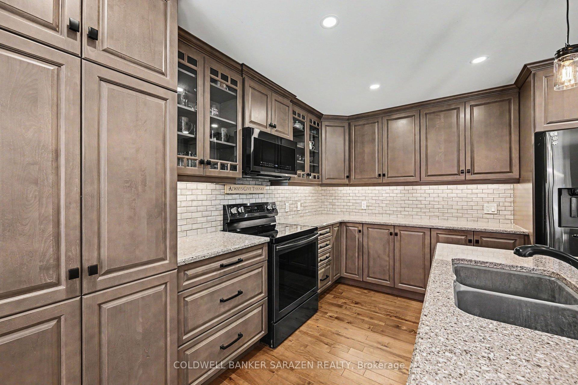 Photo 10 of 78 Deerfield Drive, McNab/Braeside, Mcnab/Braeside Twps — HOMEH