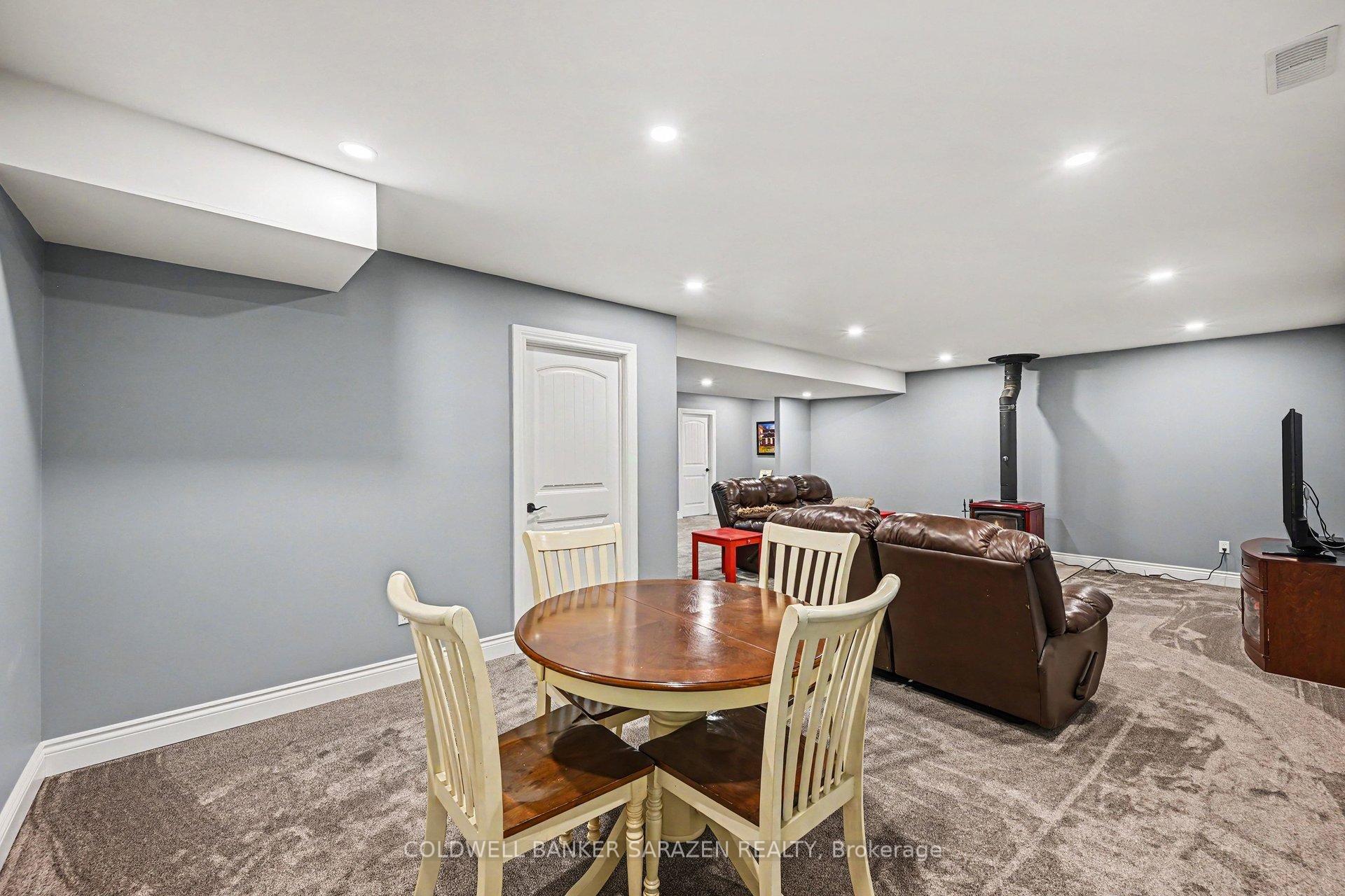 Photo 31 of 78 Deerfield Drive, McNab/Braeside, Mcnab/Braeside Twps — HOMEH