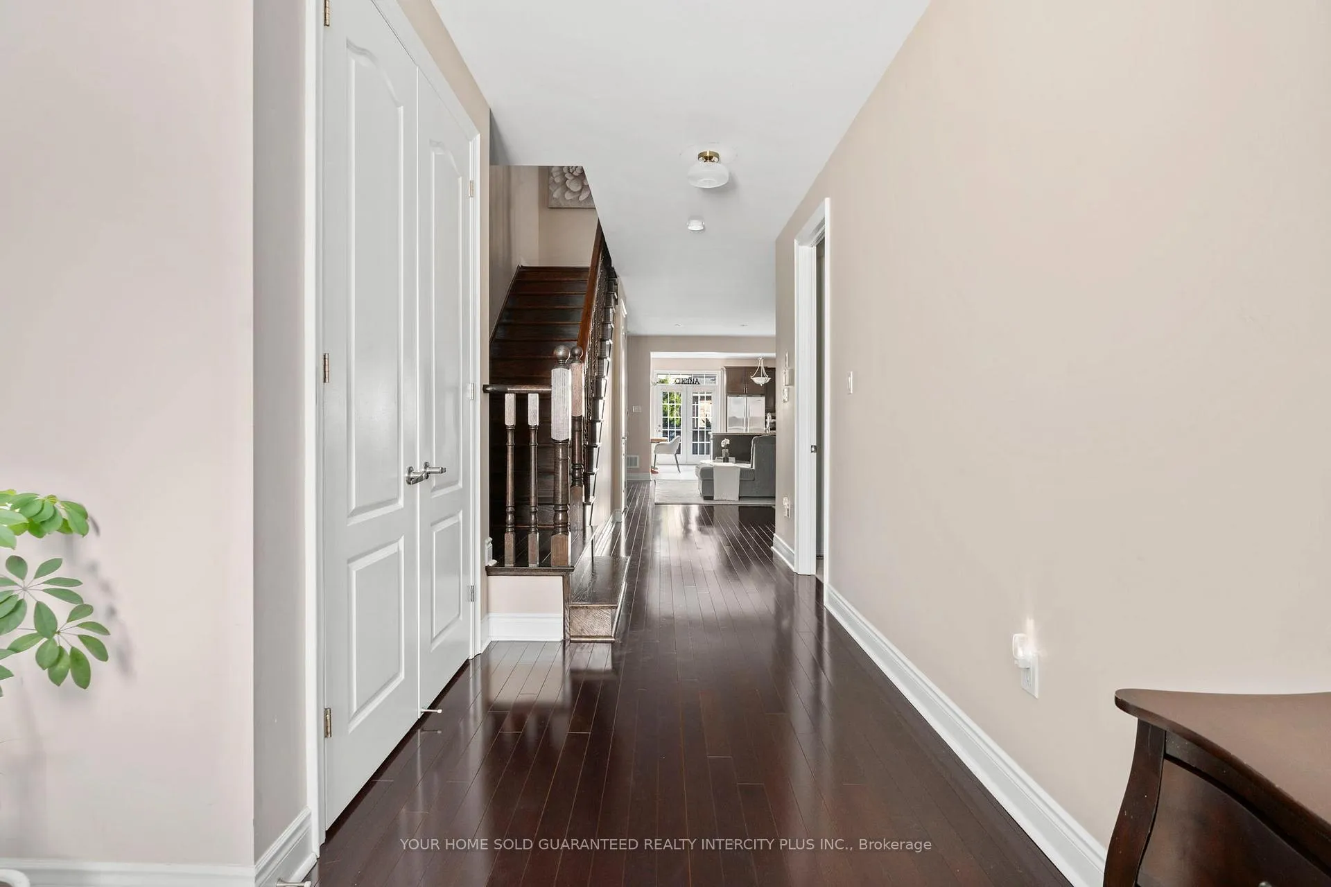 Photo 4 of 137 Lindbergh Drive, Vaughan, Vellore Village — HOMEH