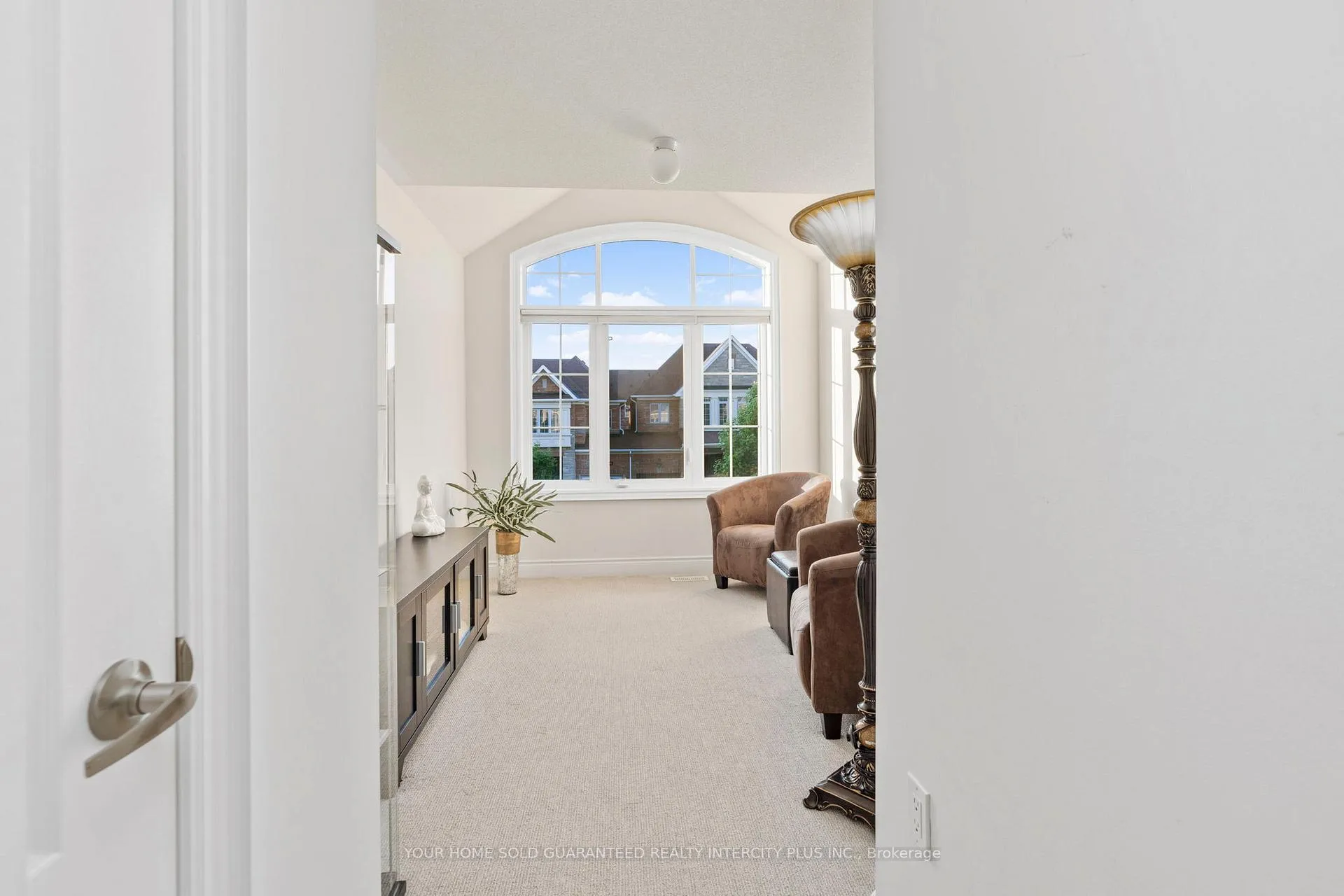Photo 23 of 137 Lindbergh Drive, Vaughan, Vellore Village — HOMEH