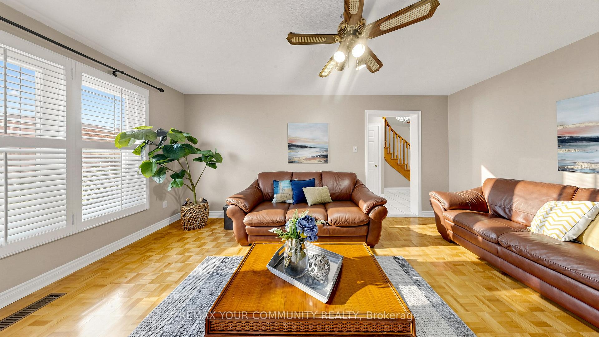 Photo 10 of 19 Ivano Mews, Vaughan, East Woodbridge — HOMEH