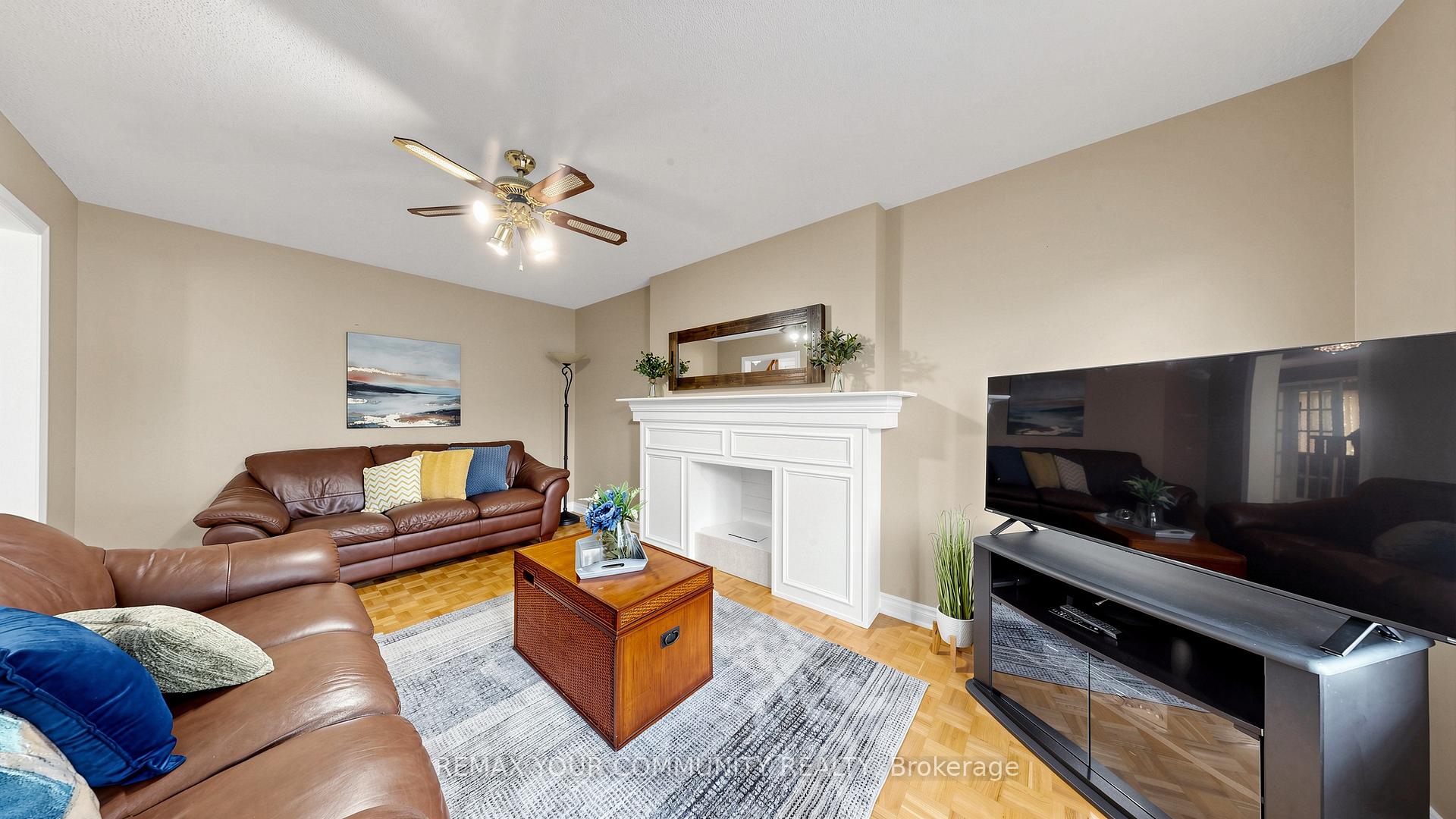Photo 11 of 19 Ivano Mews, Vaughan, East Woodbridge — HOMEH