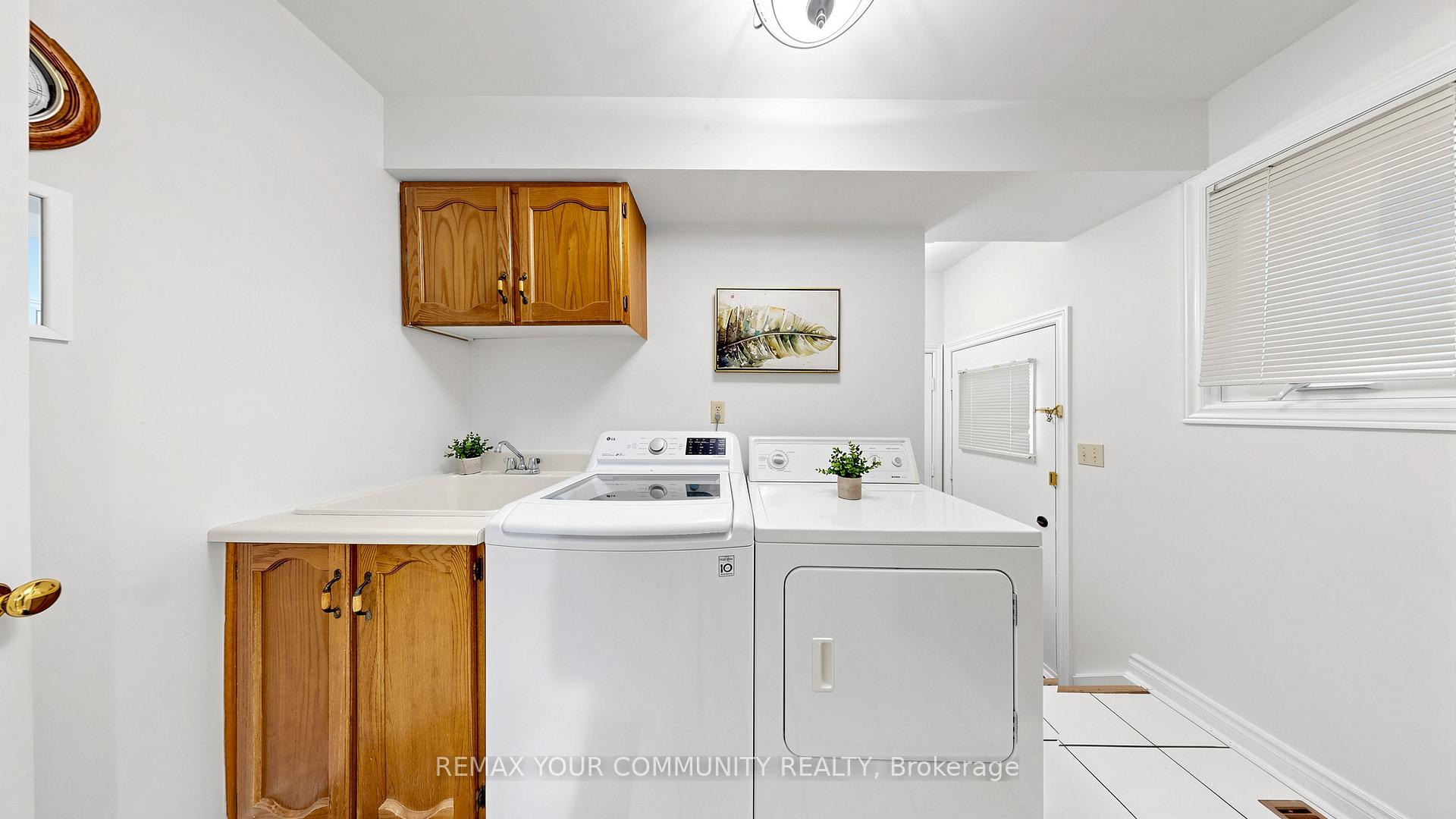 Photo 13 of 19 Ivano Mews, Vaughan, East Woodbridge — HOMEH