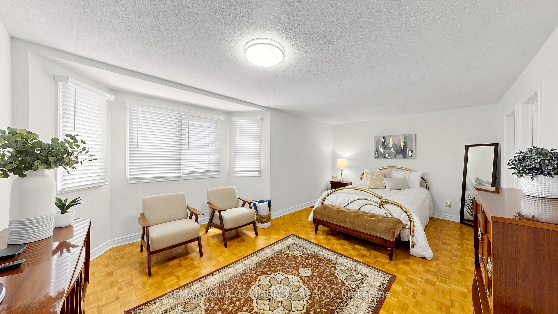Photo 15 of 19 Ivano Mews, Vaughan, East Woodbridge — HOMEH