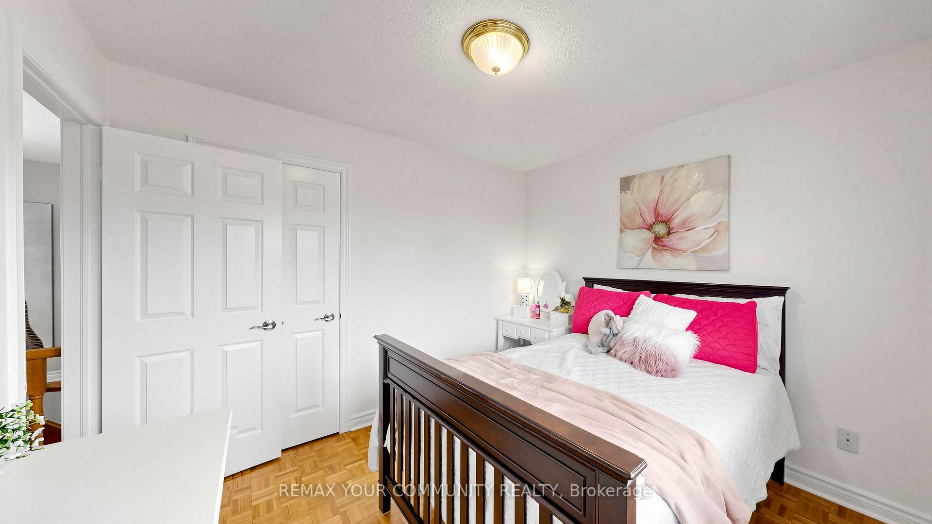 Photo 24 of 19 Ivano Mews, Vaughan, East Woodbridge — HOMEH