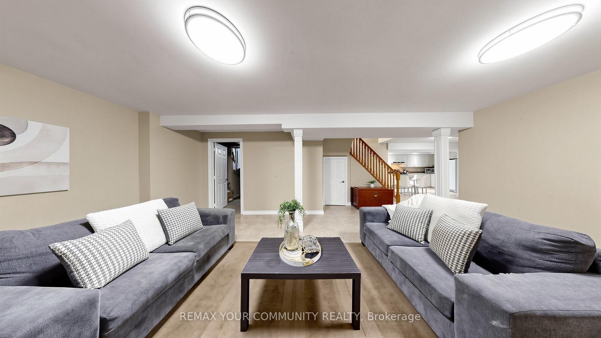 Photo 29 of 19 Ivano Mews, Vaughan, East Woodbridge — HOMEH