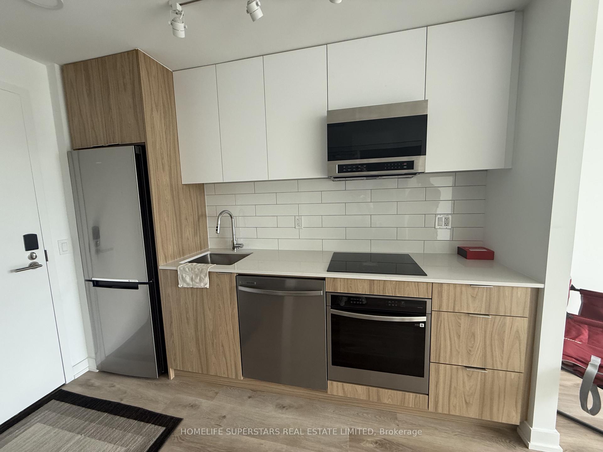 Photo 2 of Unit 302, 6 Chartwell Road, Etobicoke, Stonegate-Queensway — HOMEH