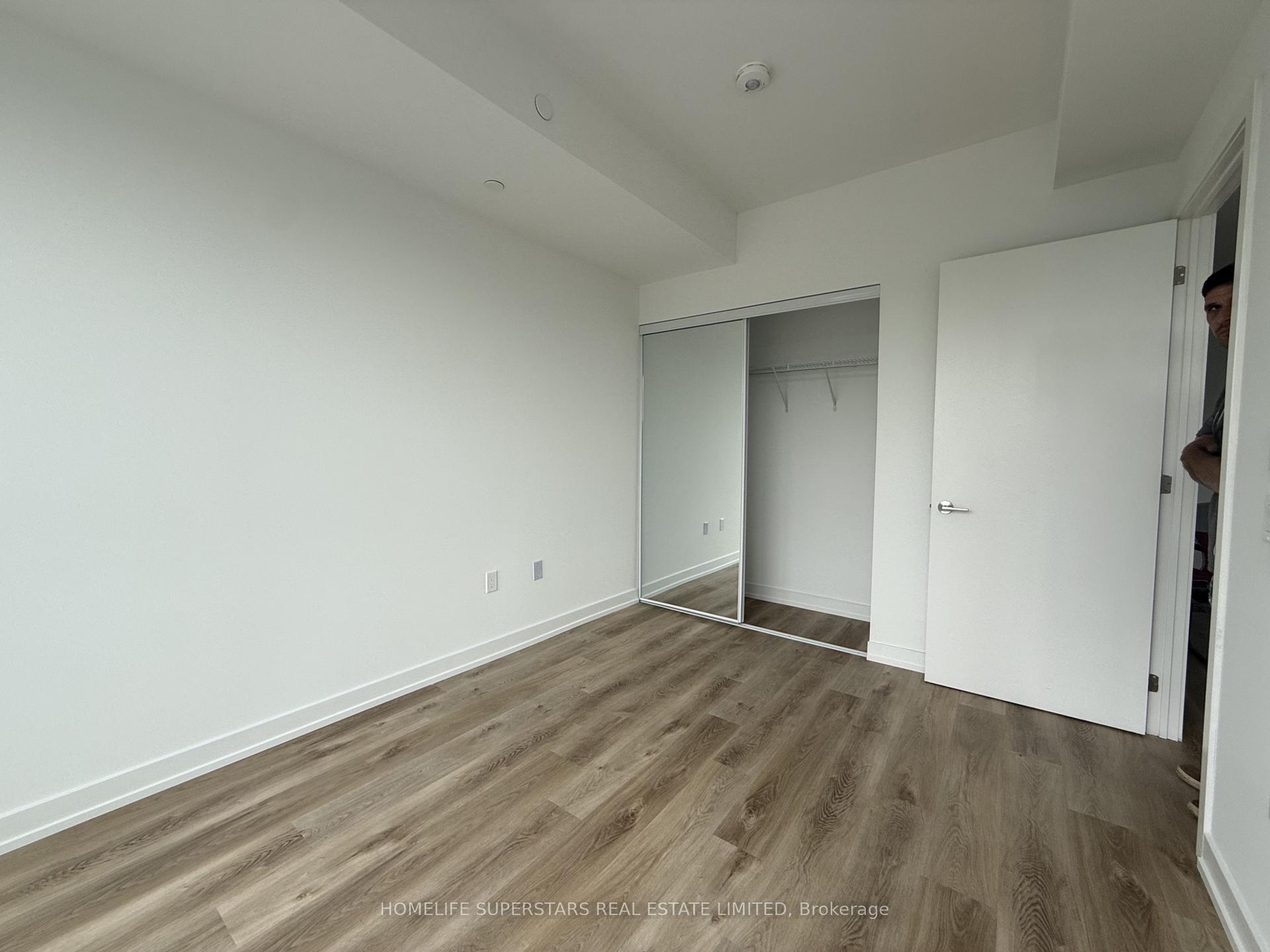 Photo 4 of Unit 302, 6 Chartwell Road, Etobicoke, Stonegate-Queensway — HOMEH