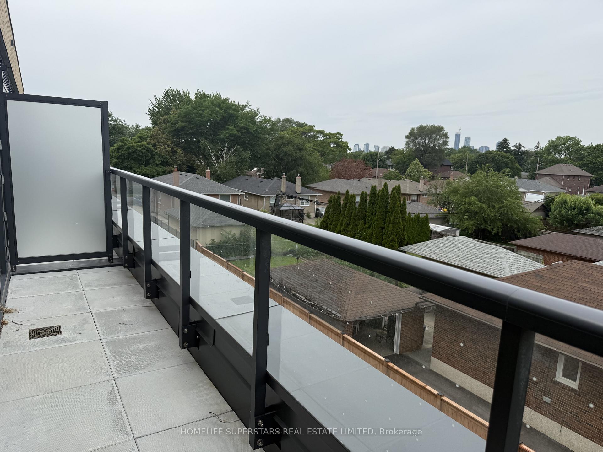 Photo 10 of Unit 302, 6 Chartwell Road, Etobicoke, Stonegate-Queensway — HOMEH
