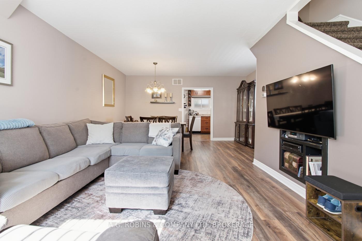 Photo 7 of 4 Clifford Avenue, Welland, Broadway — HOMEH