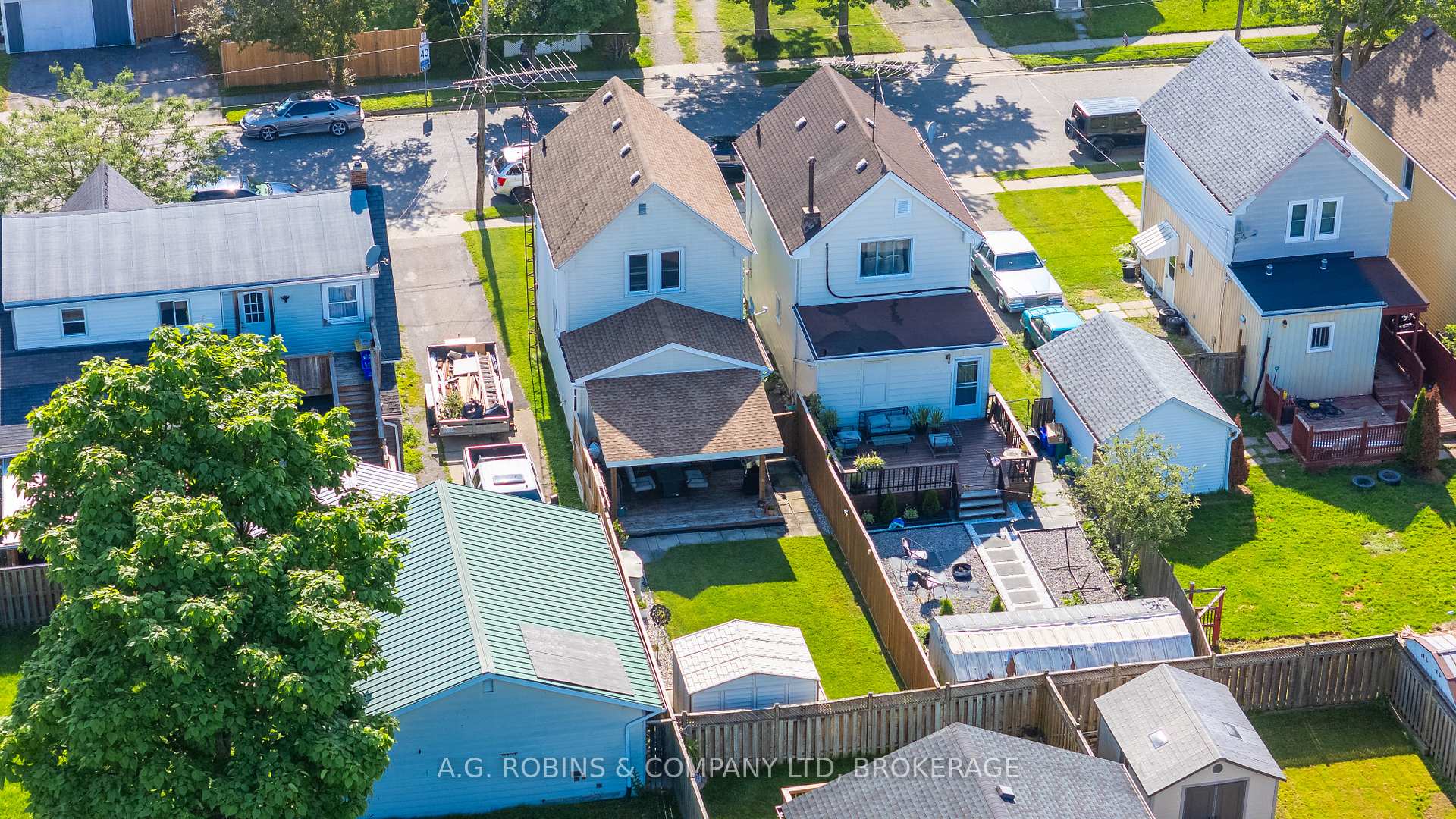 Photo 31 of 4 Clifford Avenue, Welland, Broadway — HOMEH