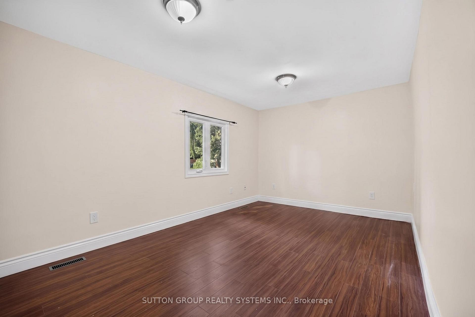 Photo 10 of 2082 Lilac Drive, Innisfil, Alcona — HOMEH