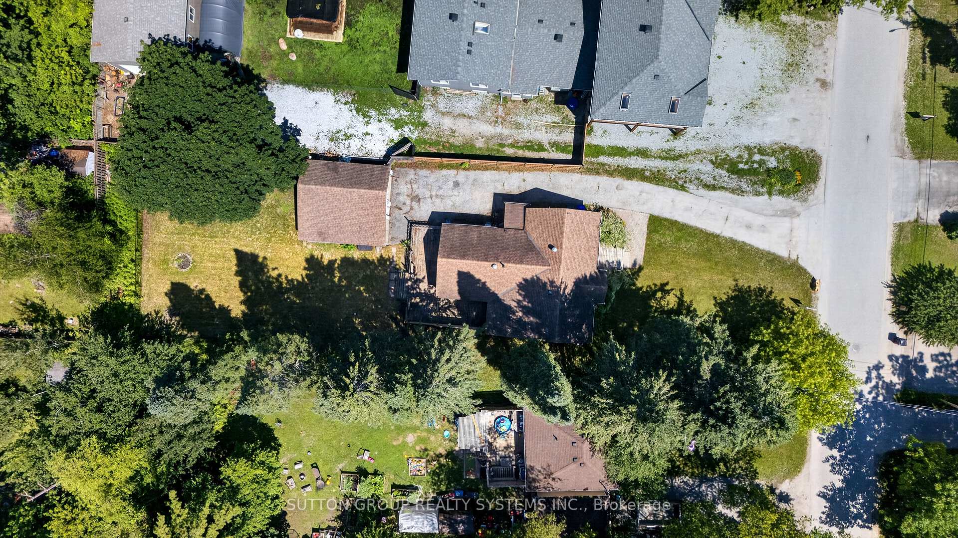 Photo 30 of 2082 Lilac Drive, Innisfil, Alcona — HOMEH