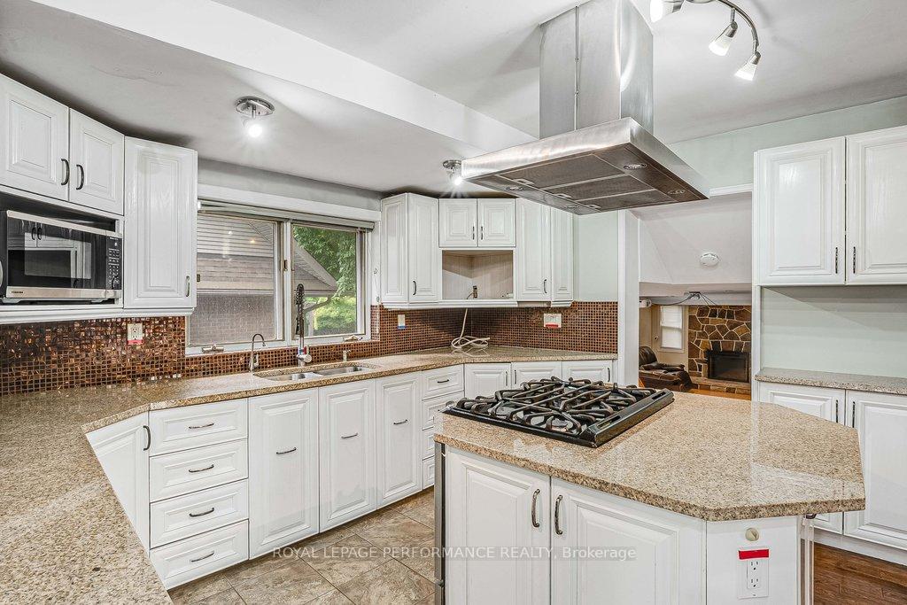 Photo 9 of 536 Dovercourt Avenue, Ottawa, Laurentianview — HOMEH