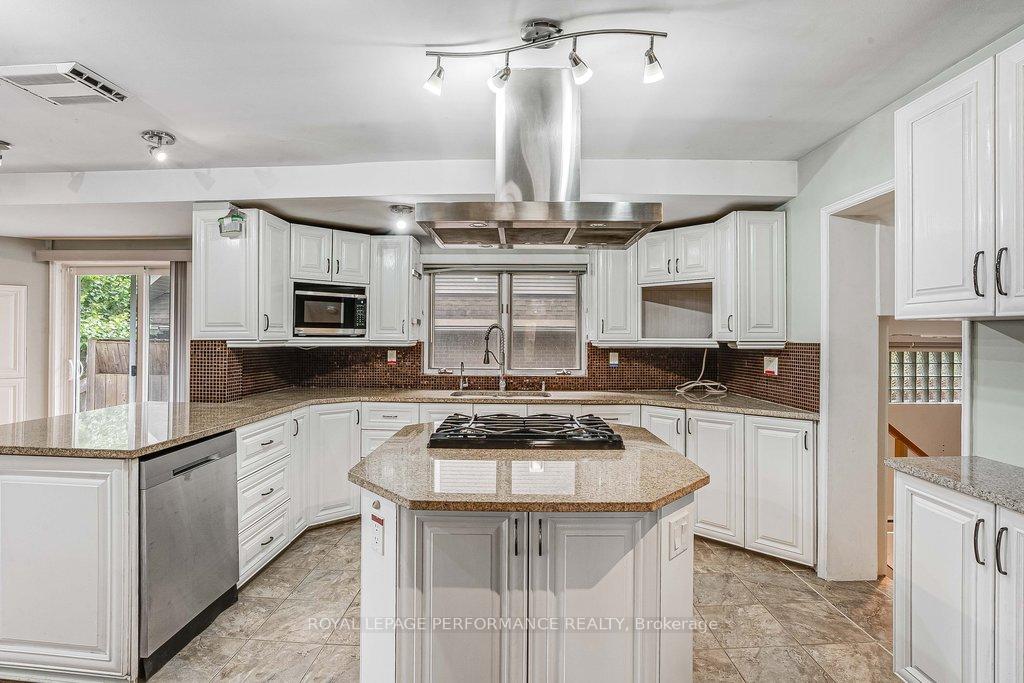 Photo 10 of 536 Dovercourt Avenue, Ottawa, Laurentianview — HOMEH