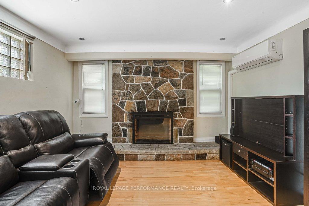Photo 11 of 536 Dovercourt Avenue, Ottawa, Laurentianview — HOMEH