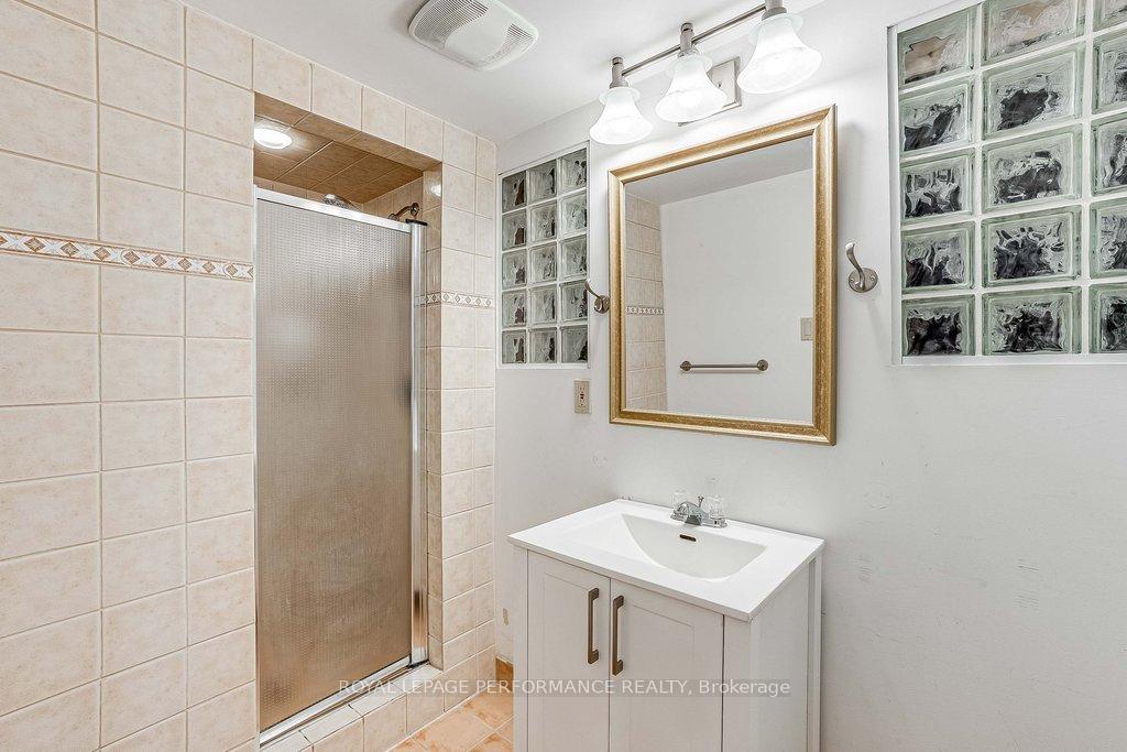 Photo 23 of 536 Dovercourt Avenue, Ottawa, Laurentianview — HOMEH