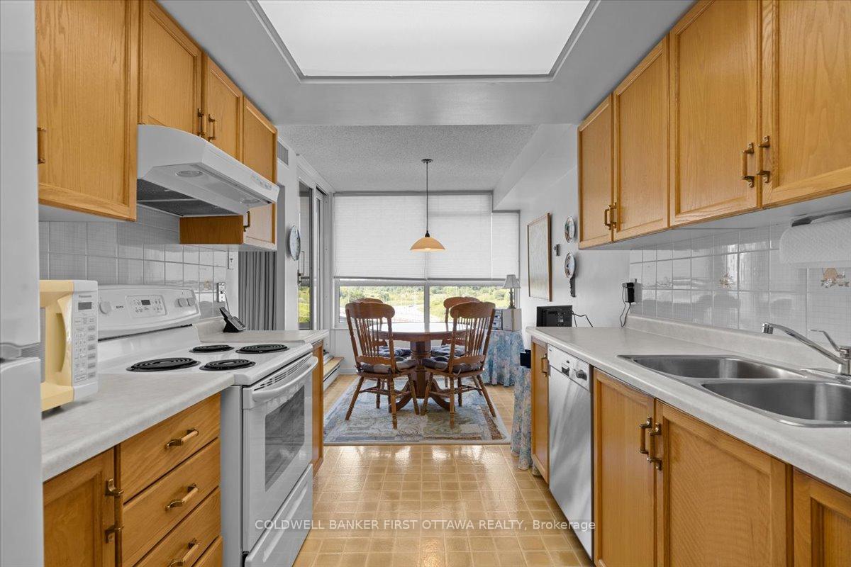 Photo 15 of Unit 606, 1510 Riverside Drive W, Ottawa, Riverview Park — HOMEH