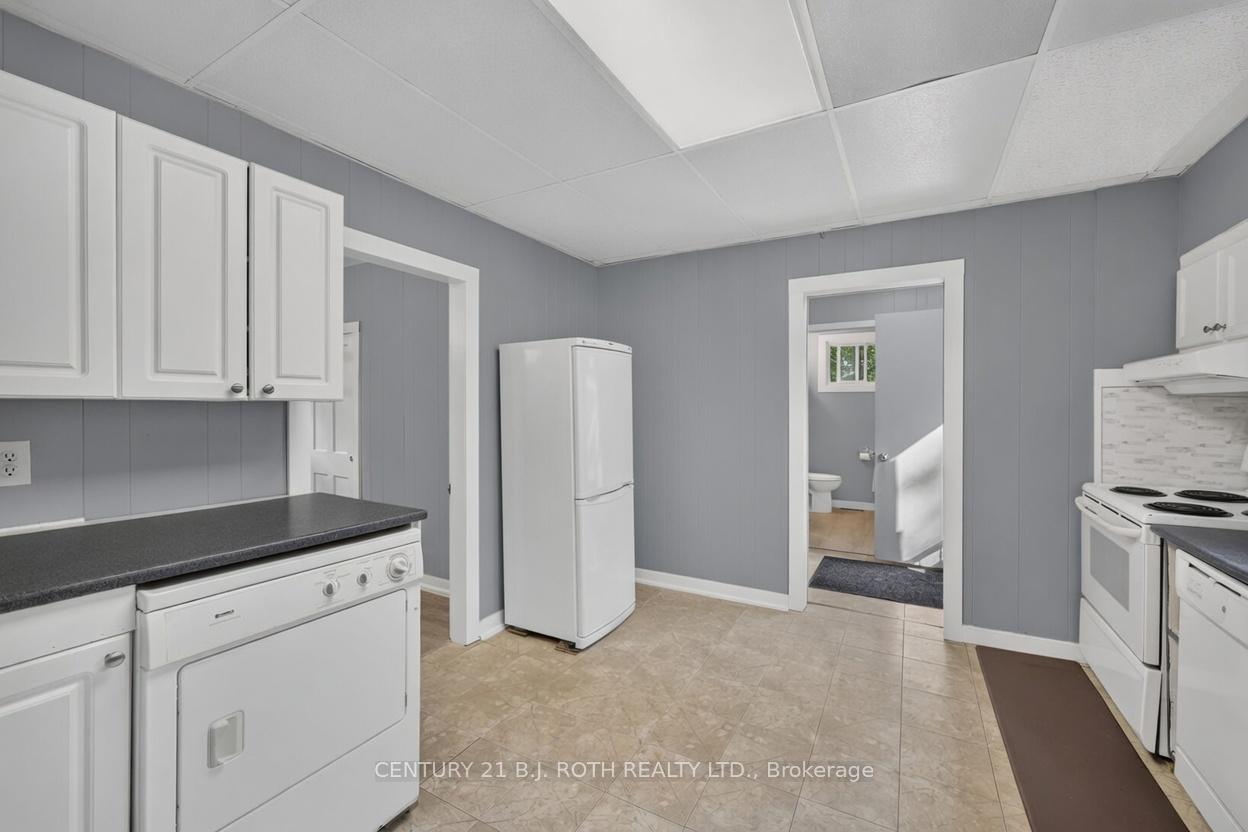 Photo 5 of 232 Mary Street, Orillia — HOMEH