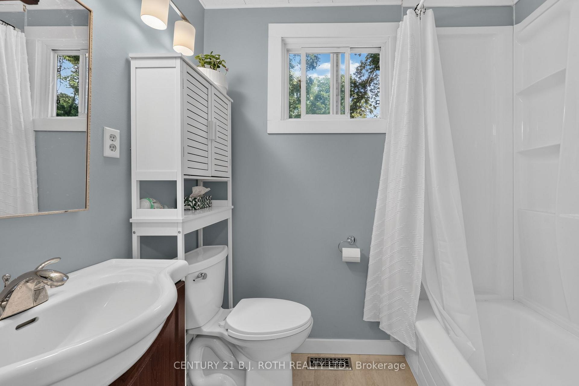 Photo 9 of 232 Mary Street, Orillia — HOMEH