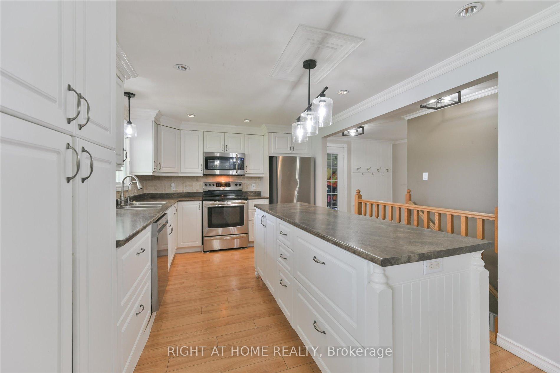 Photo 3 of 158 Mcfarlin Drive, West Grey — HOMEH