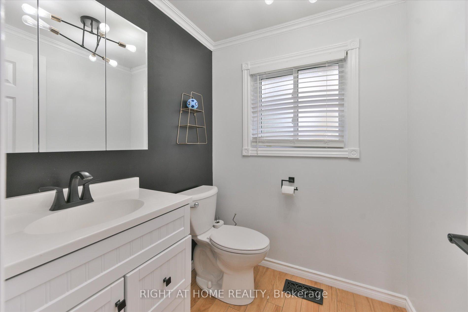 Photo 16 of 158 Mcfarlin Drive, West Grey — HOMEH