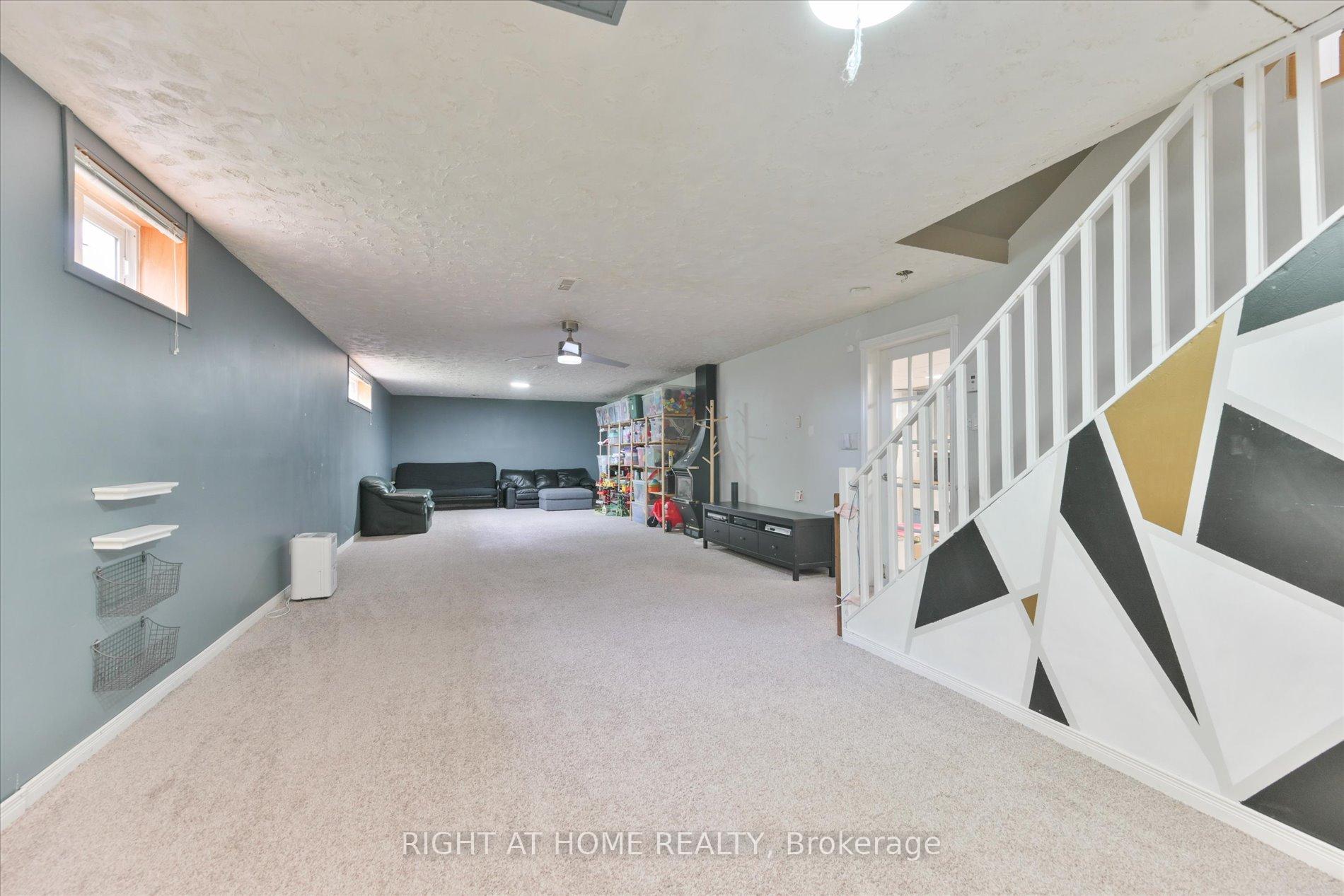 Photo 18 of 158 Mcfarlin Drive, West Grey — HOMEH