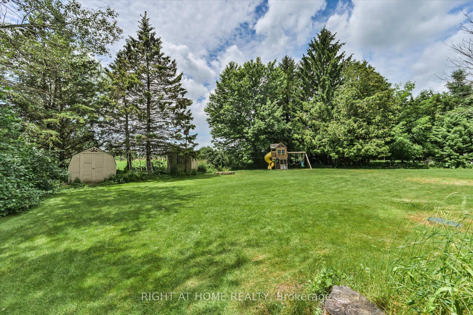 Photo 22 of 158 Mcfarlin Drive, West Grey — HOMEH