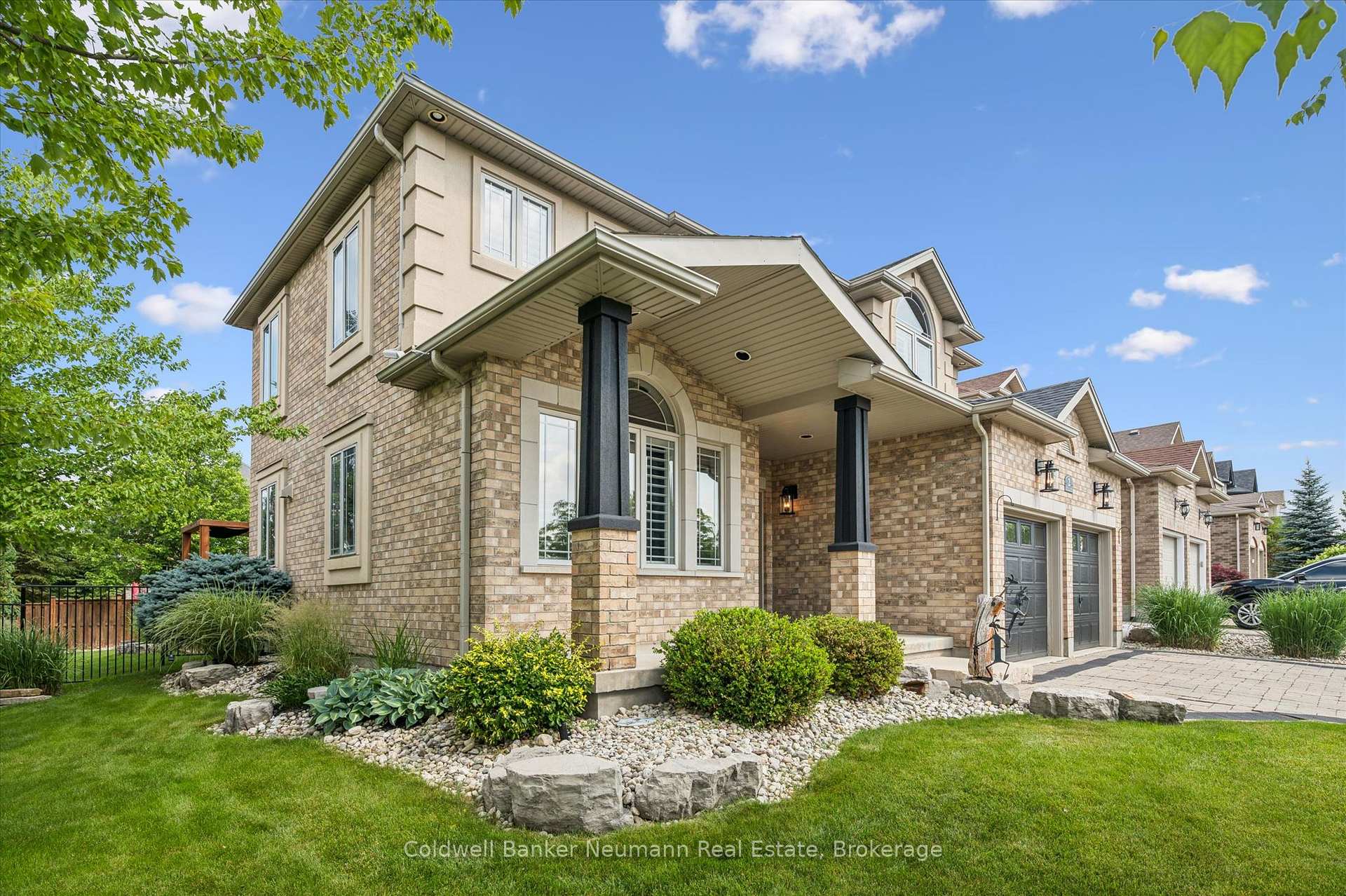 Photo 3 of 2 Sweeney Drive, Guelph, Kortright East — HOMEH