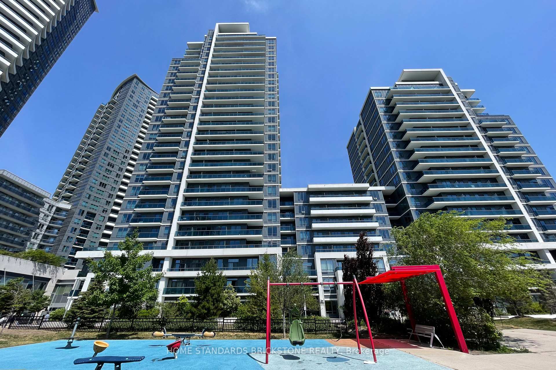 Photo 1 of Unit PH 108, 7165 Yonge Street, Markham, Thornhill — HOMEH