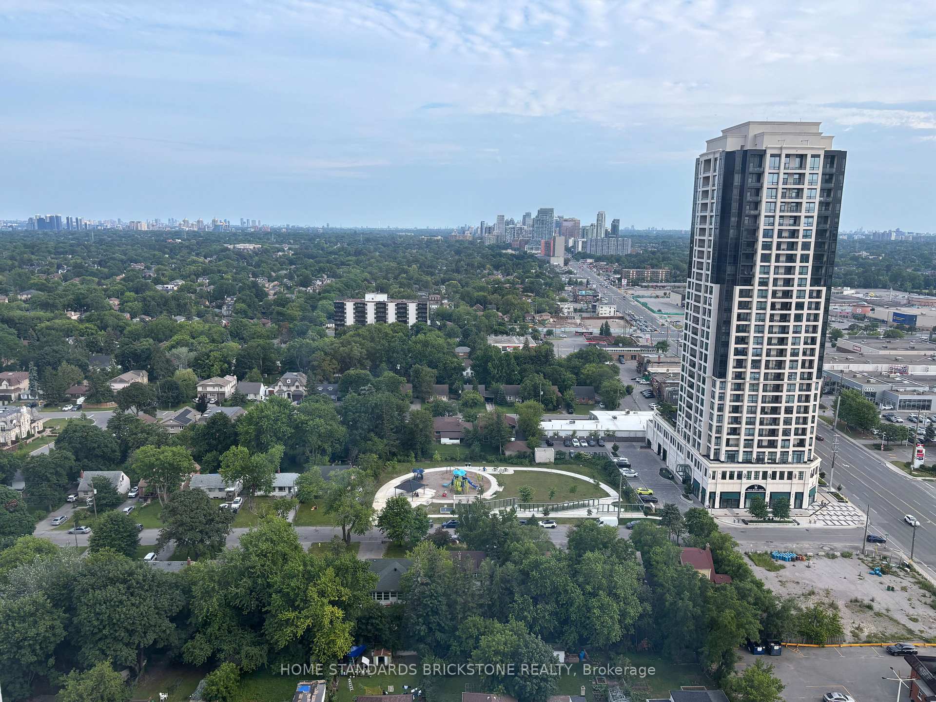 Photo 3 of Unit PH 108, 7165 Yonge Street, Markham, Thornhill — HOMEH