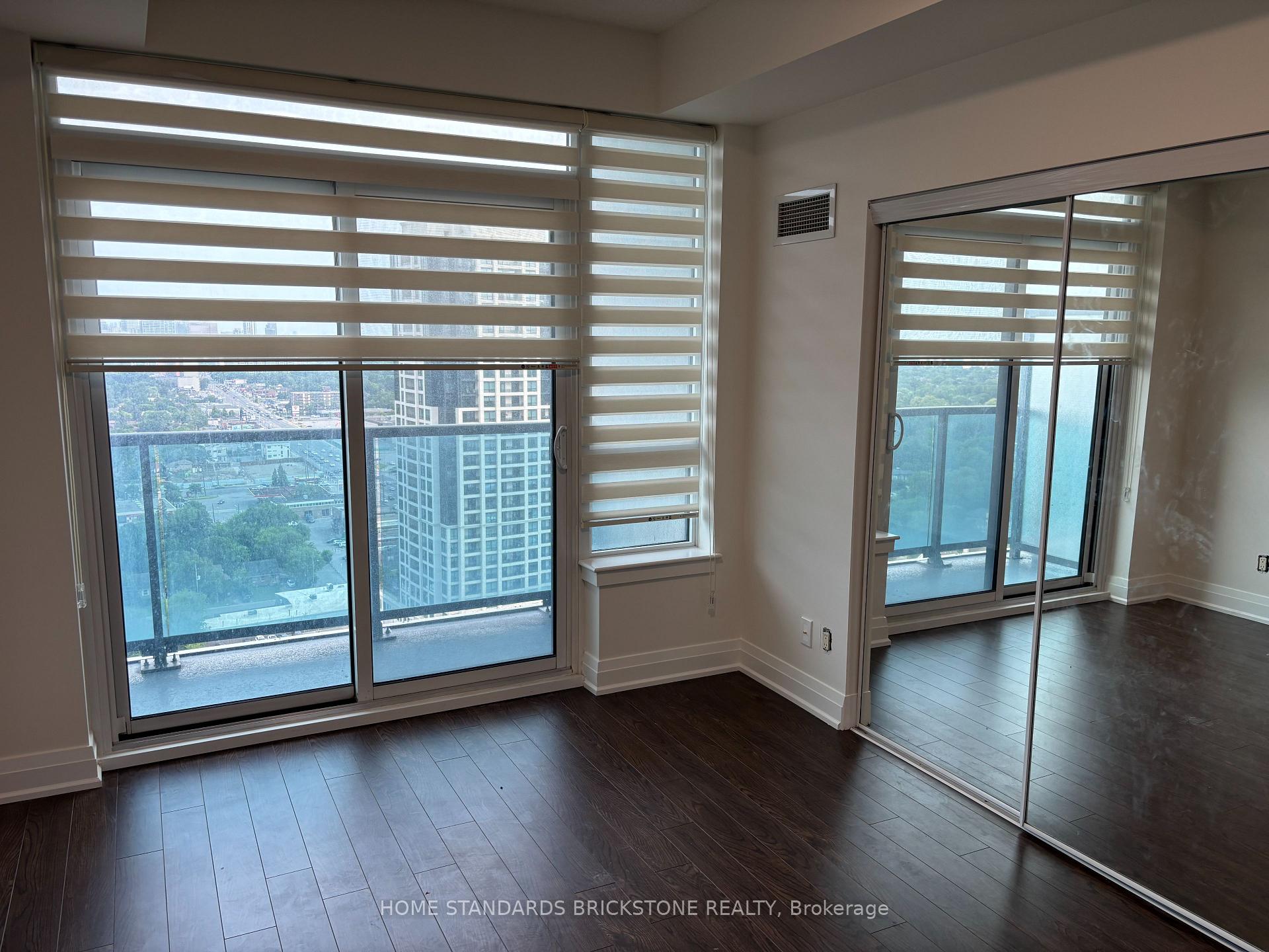 Photo 4 of Unit PH 108, 7165 Yonge Street, Markham, Thornhill — HOMEH