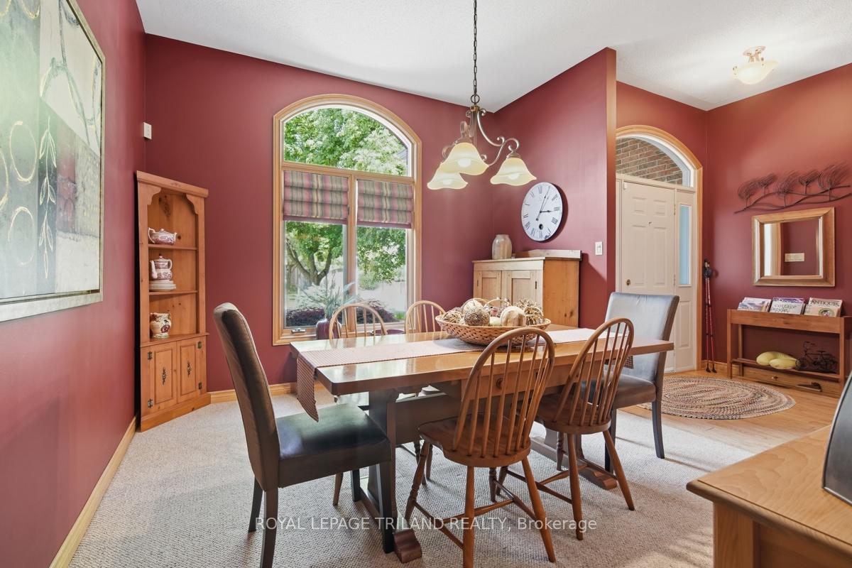 Photo 3 of 140 Hartson Road, London, North O — HOMEH