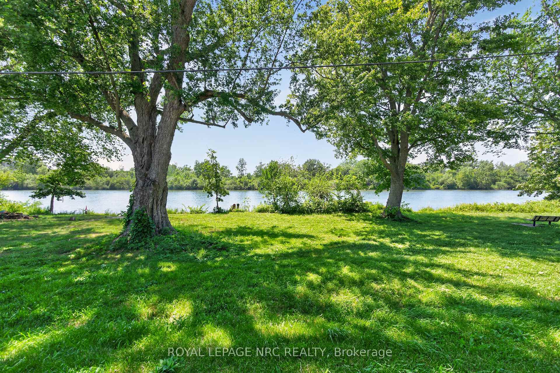 Photo 5 of 410 Kingsway Road, Welland, Dain City — HOMEH