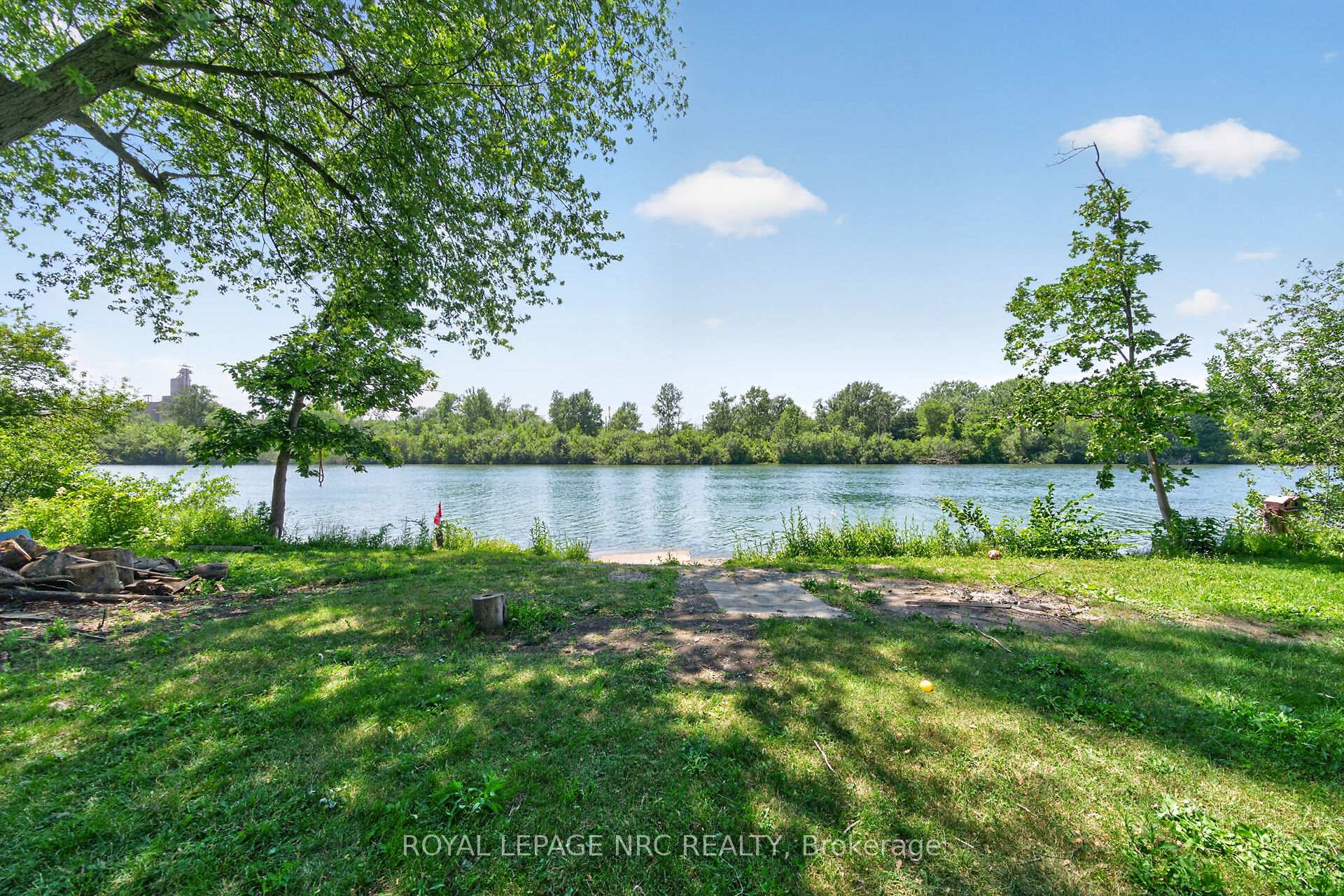 Photo 6 of 410 Kingsway Road, Welland, Dain City — HOMEH