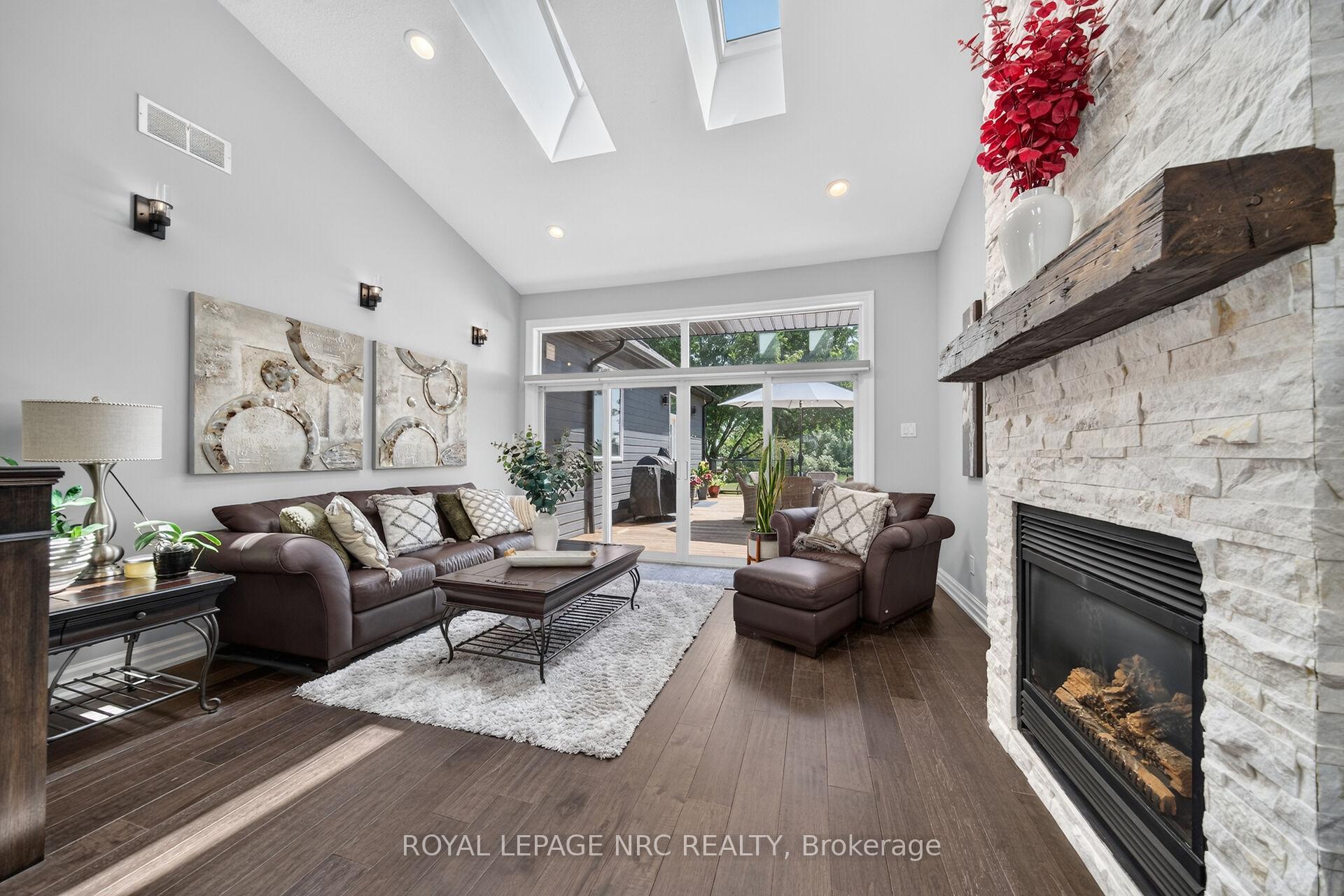 Photo 8 of 410 Kingsway Road, Welland, Dain City — HOMEH