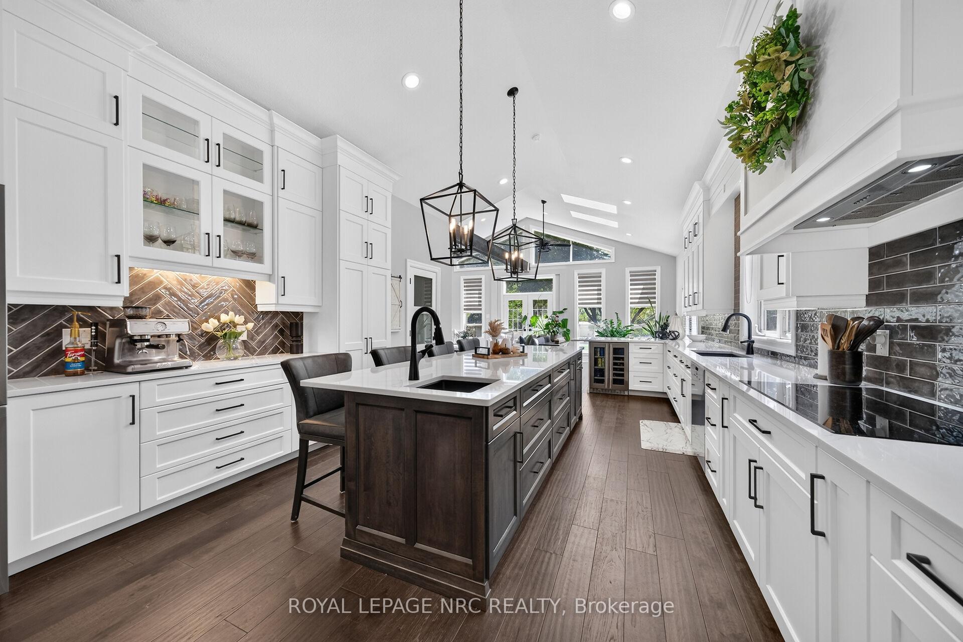 Photo 11 of 410 Kingsway Road, Welland, Dain City — HOMEH