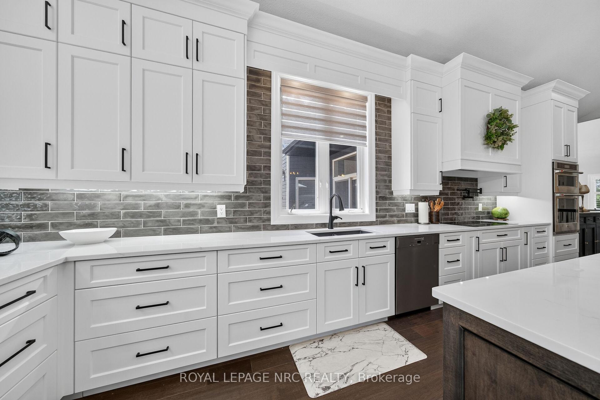 Photo 16 of 410 Kingsway Road, Welland, Dain City — HOMEH