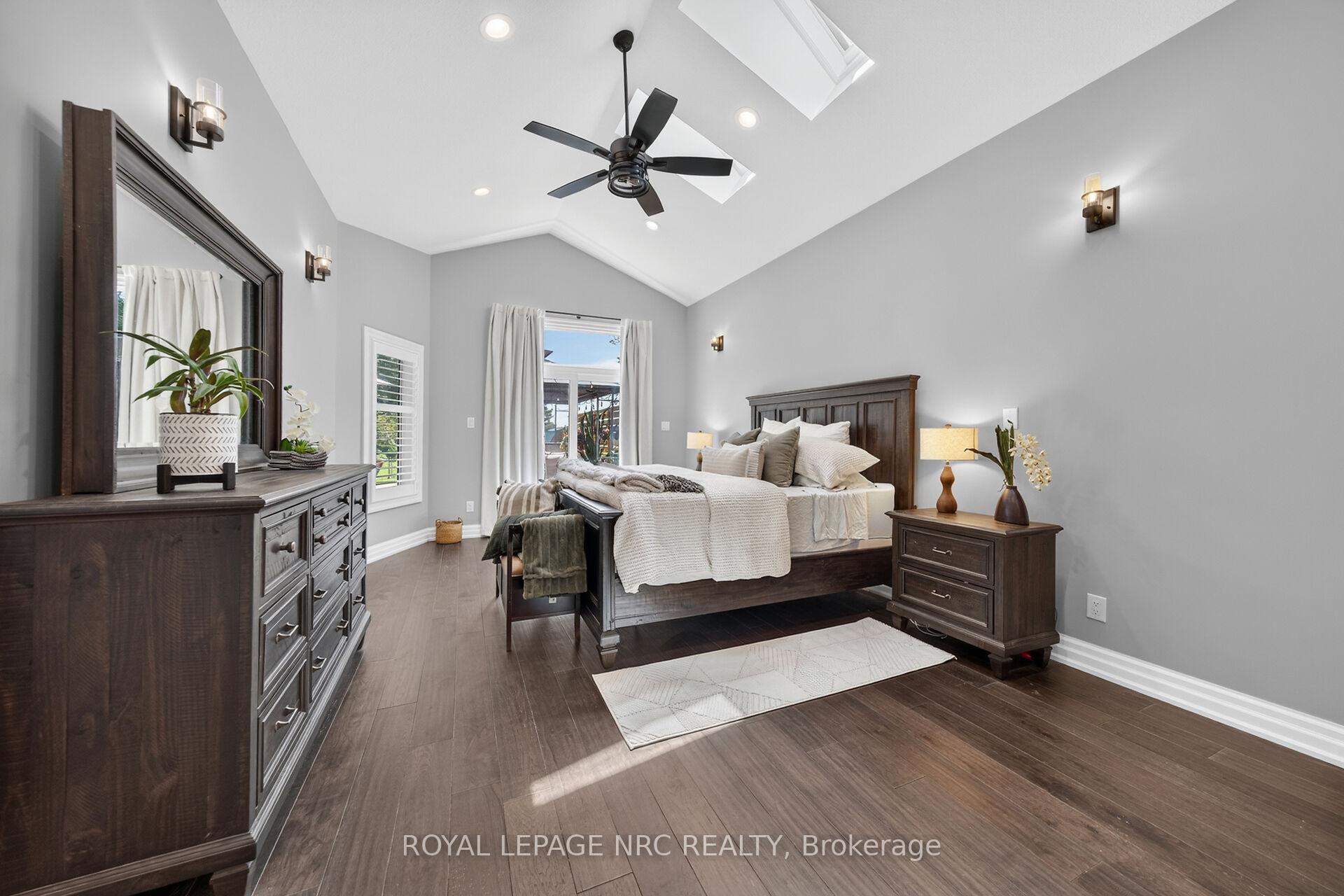 Photo 19 of 410 Kingsway Road, Welland, Dain City — HOMEH