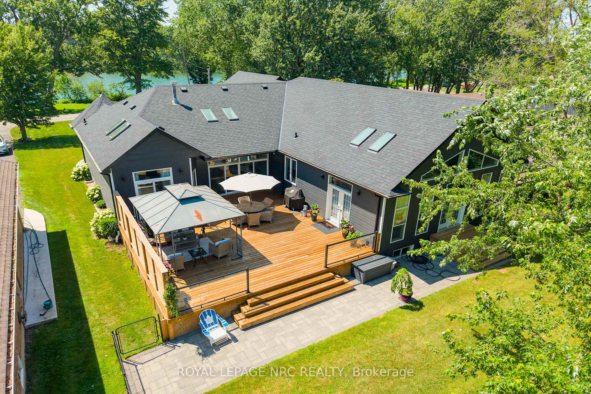 Photo 33 of 410 Kingsway Road, Welland, Dain City — HOMEH