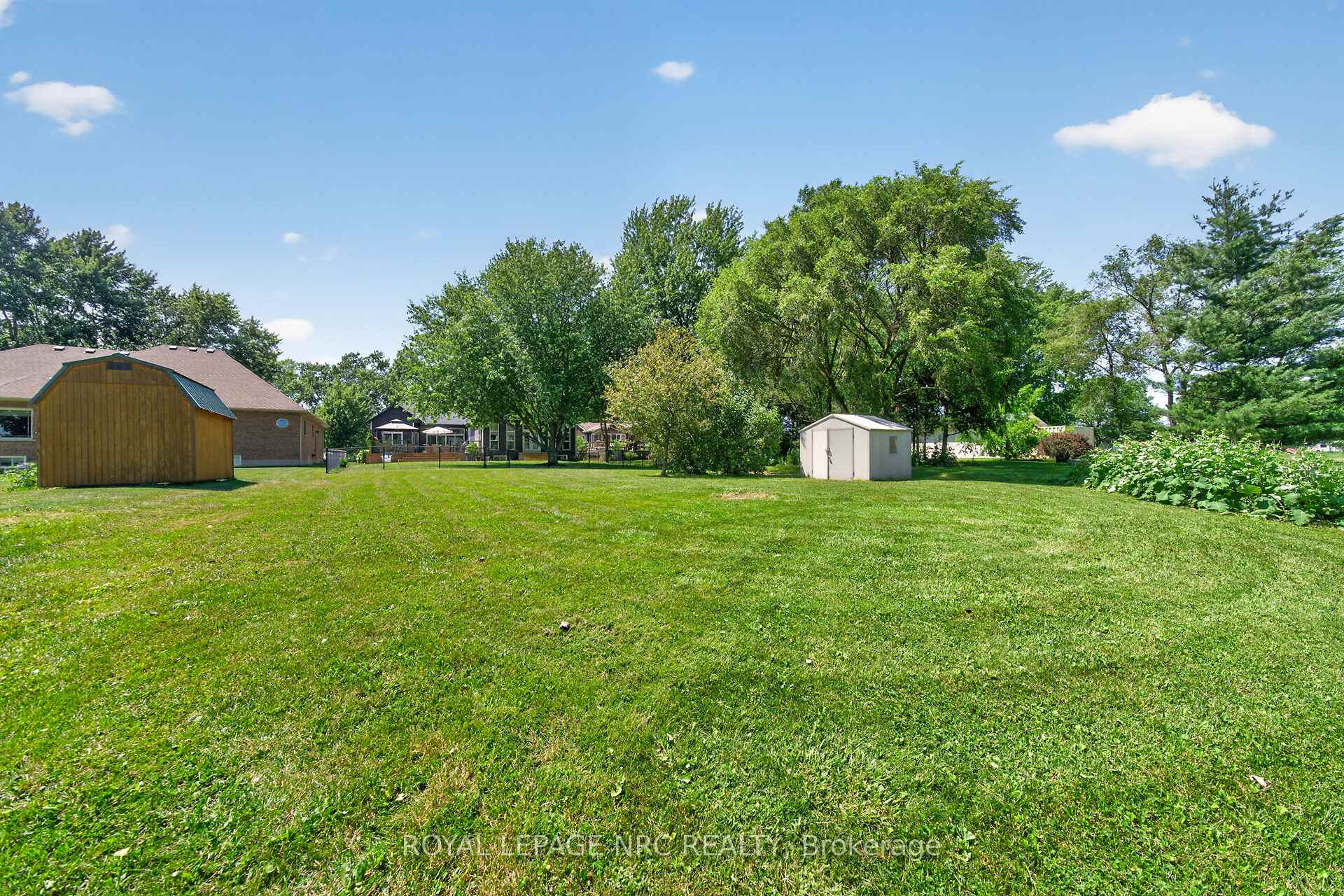 Photo 38 of 410 Kingsway Road, Welland, Dain City — HOMEH