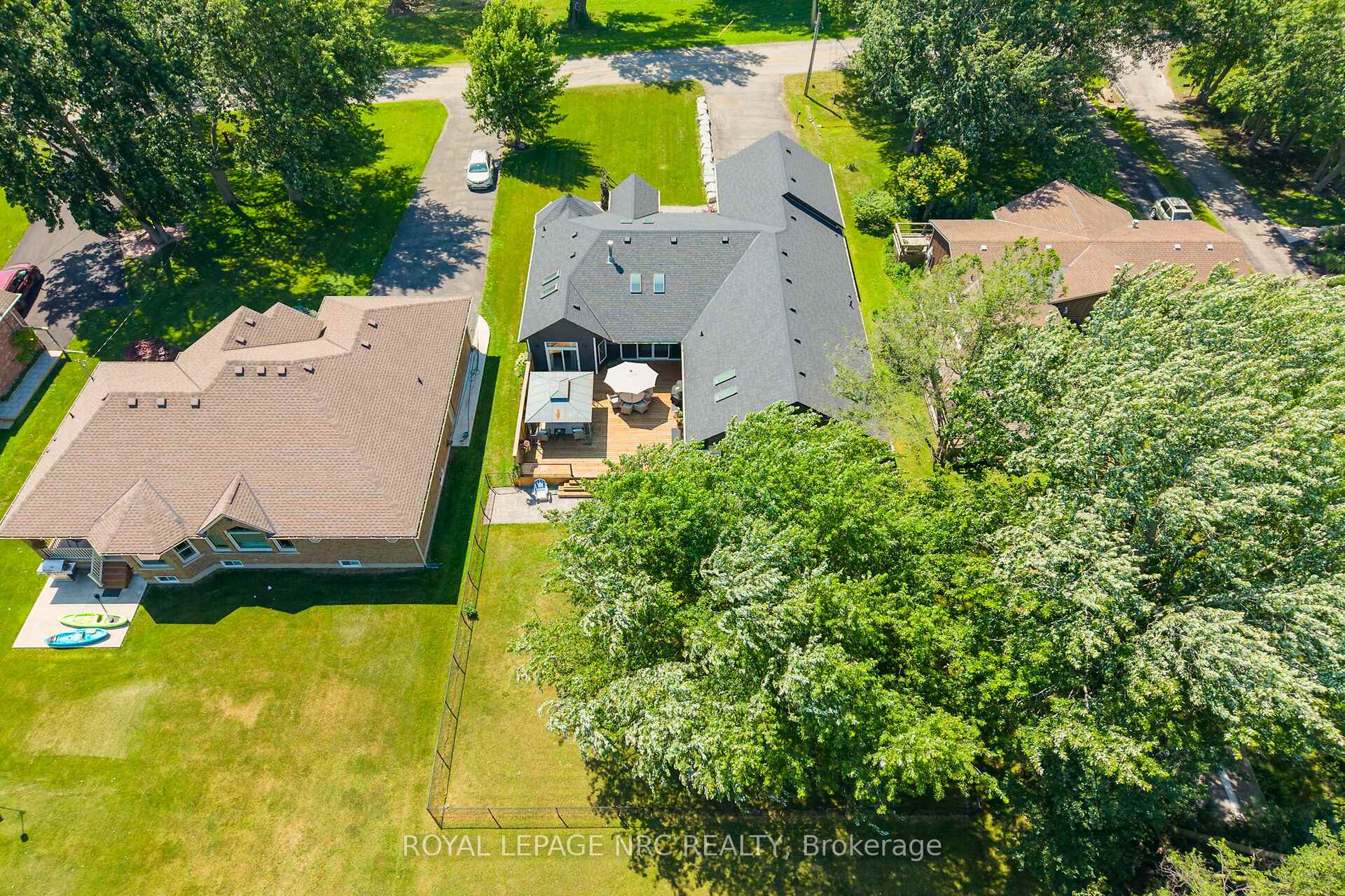 Photo 39 of 410 Kingsway Road, Welland, Dain City — HOMEH